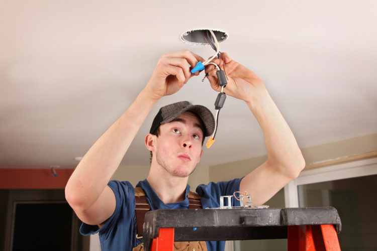 Hiring an Electrician in Atlanta? Here Are 6 Tips For Choosing An Electrician.